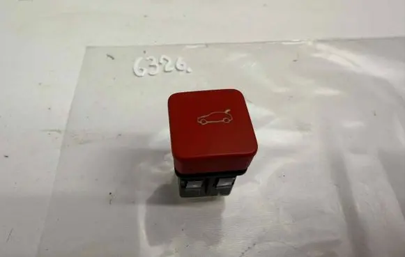 Opel Grandland X Tailgate/boot open switch button 9810618277