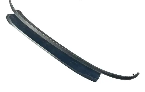 Front bumper lip