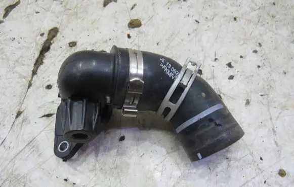 Nissan Note (E12) Air intake duct part 147138491R