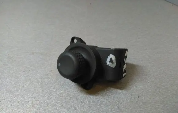 Renault Espace III Wing mirror switch 7700875674