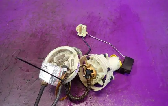 Audi A6 S6 C5 4B In-tank fuel pump