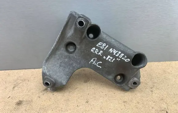 BMW 1 E81 E87 A/C compressor mount bracket 7505980 6557505980