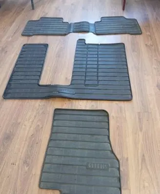 Mitsubishi Grandis Car floor mat set MZ313454 MZ313030