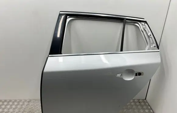 Volvo V60 Rear door