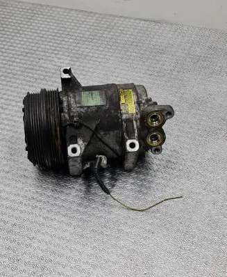 Volvo V50 Air conditioning (A/C) compressor (pump) P30780330