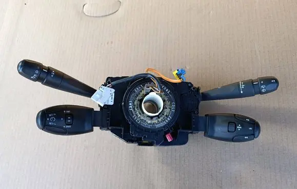 Peugeot 208 I Wiper turn signal indicator stalk/switch 98030386ZD