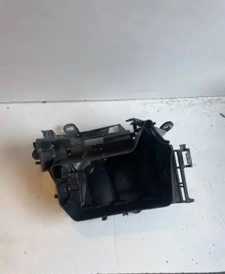 Mercedes-Benz C AMG W204 Fuse box set A2465400024