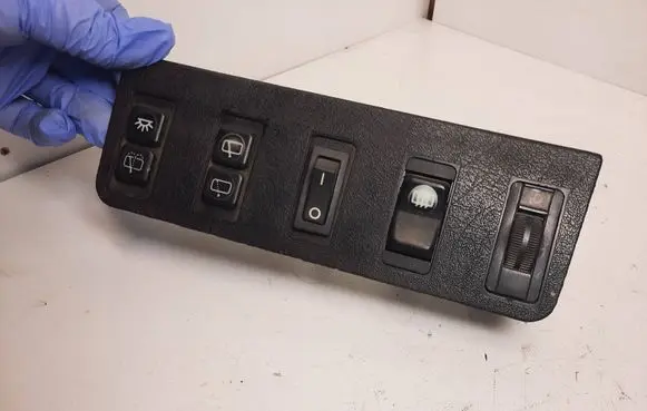 Mercedes-Benz W123 A set of switches 1236833108