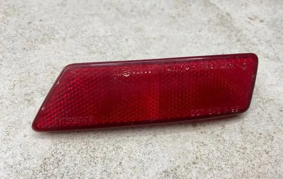 Nissan X-Trail T30 Rear tail light reflector E43020007
