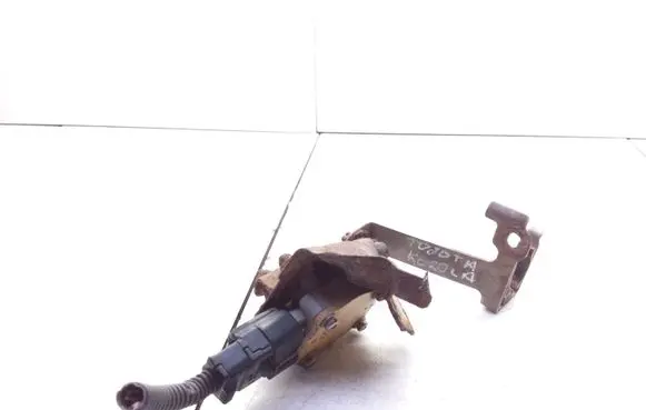 Toyota Corolla Verso AR10 Headlight/headlamp level sensor 8282112430