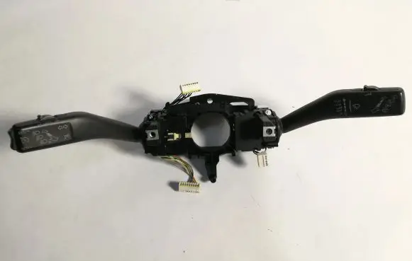 Volkswagen Touran I Indicator stalk 5K0953507BC