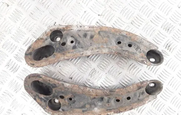 Infiniti M30 Front subframe