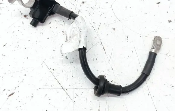 Volkswagen Touareg II Negative earth cable (battery) 7P0915181A