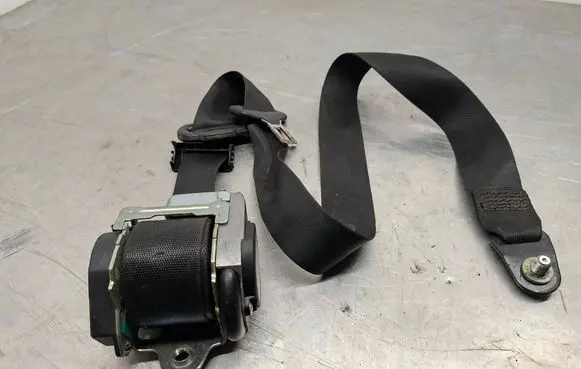 Mercedes-Benz Vito Viano W639 Front seatbelt 