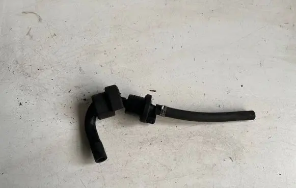 Audi A4 S4 B5 8D Vacuum valve 058133517 0280142300