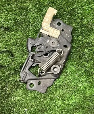 Ford Focus Engine bonnet/hood lock/catch