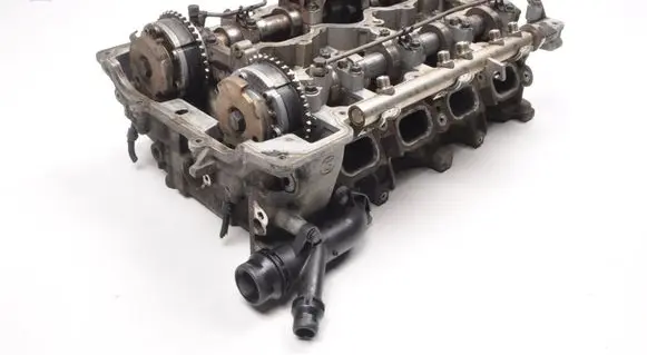 BMW 1 E81 E87 Engine head N43B20AY