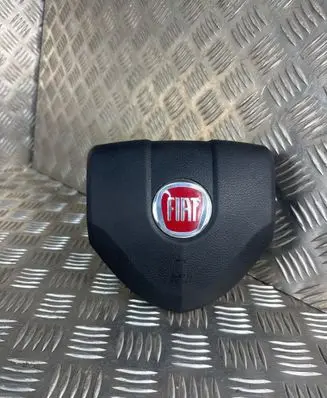 Fiat Freemont Steering wheel airbag P1TP76DX9AE THSSS0974W0246