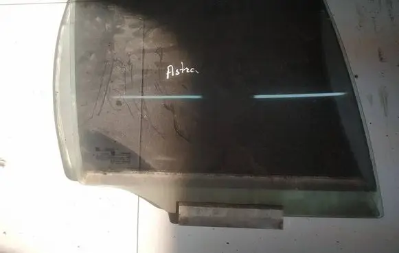 Opel Astra F Rear door window glass AS2