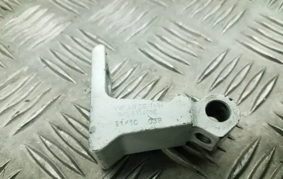 Audi A4 S4 B8 8K Front door upper hinge 8K0831401E