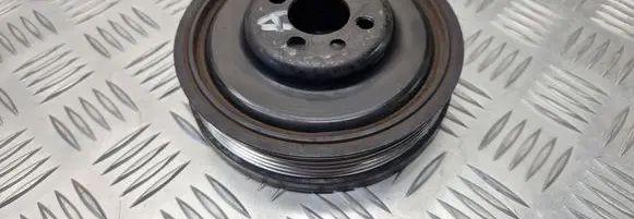 Volkswagen Golf VI Crankshaft pulley 038105243M