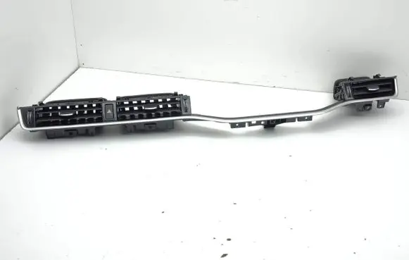 Land Rover Evoque II Dash center air vent grill K8D201412A 880660 K8D201412B