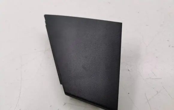 Front door glass trim molding