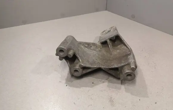 Opel Vectra B Engine mounting bracket 94010B 94010B2