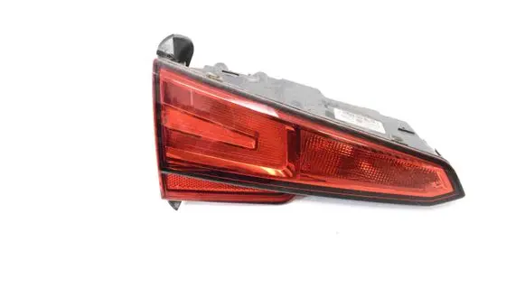 Tailgate rear/tail lights