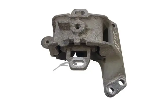 Peugeot 508 Engine mount bracket