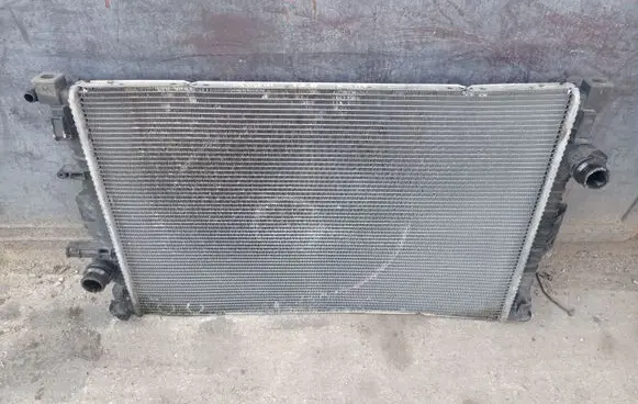 Volvo V70 Coolant radiator