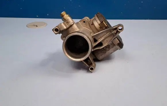 Mercedes-Benz C W202 Throttle valve A1111410325