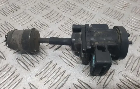 Mercedes-Benz ML W163 Turbo solenoid valve 4715396