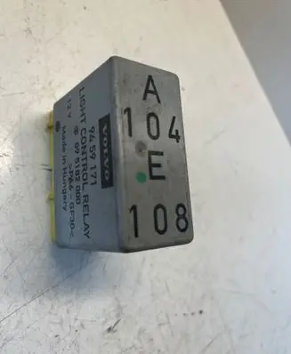 Volvo S70 V70 V70 XC Light relay 9459171 895182000