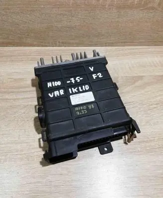 Audi 100 S4 C4 Engine control unit/module ECU 0280800165 443906264