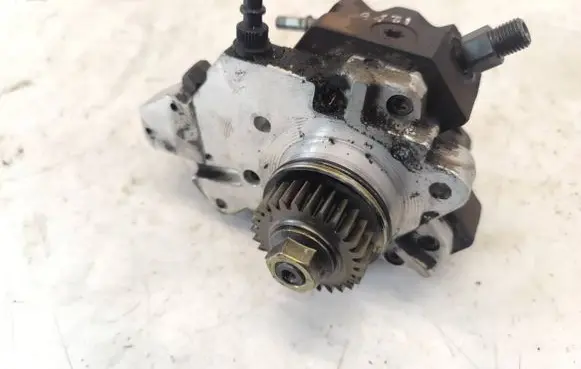Renault Laguna II Fuel injection high pressure pump 0445010099 8200564112 H8200385478