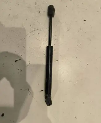 BMW 5 E60 E61 Tailgate strut 51477148826 56070 2496U10140N