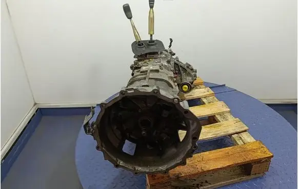 Mitsubishi Pajero Manual 6 speed gearbox V5M31
