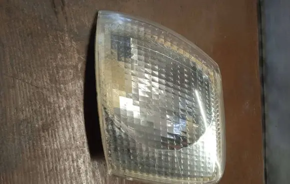 Volkswagen PASSAT B5 Front indicator light 185104
