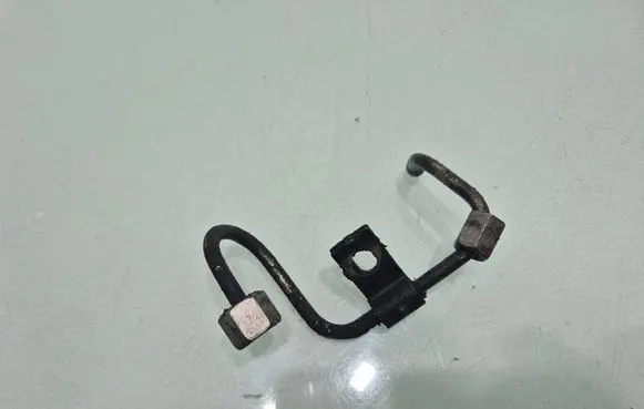 Mini One - Cooper Coupe R56 Fuel injector supply line/pipe 