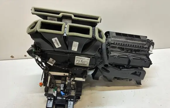Skoda Superb B8 (3V) Interior heater climate box assembly 5WB816001A
