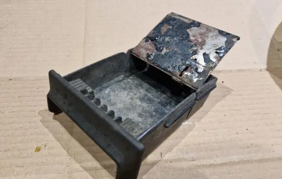 Volkswagen Caddy Ashtray (front) 161857309