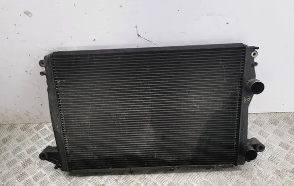 Maserati Quattroporte Coolant radiator