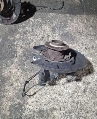 BMW 7 F01 F02 F03 F04 Front wheel hub