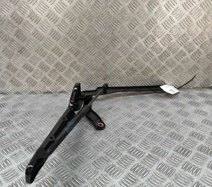 Tailgate/trunk/boot hinge