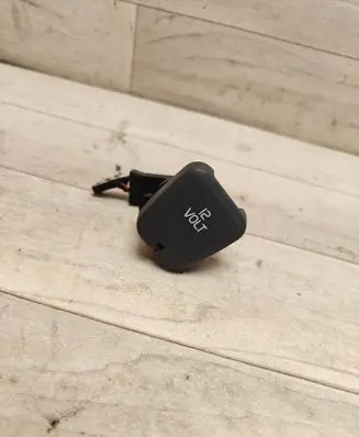 Volvo V50 12 V Socket (front) 926522