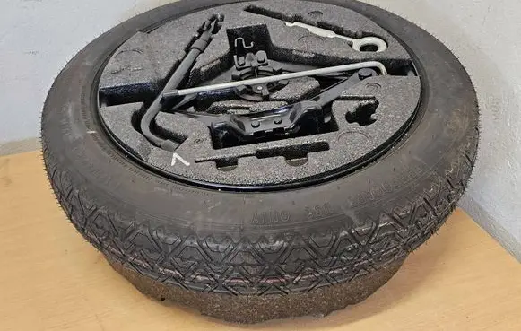Volvo XC70 R17 spare wheel 