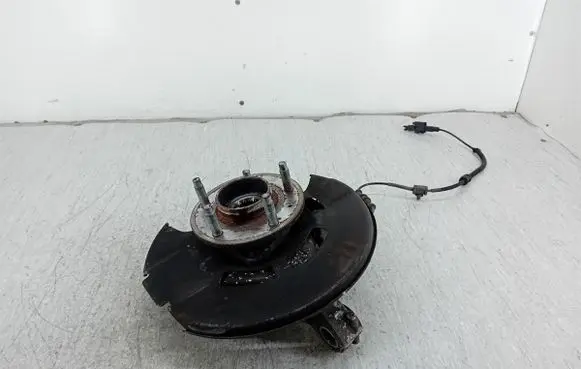 Opel Zafira C Front wheel hub spindle knuckle 13583479