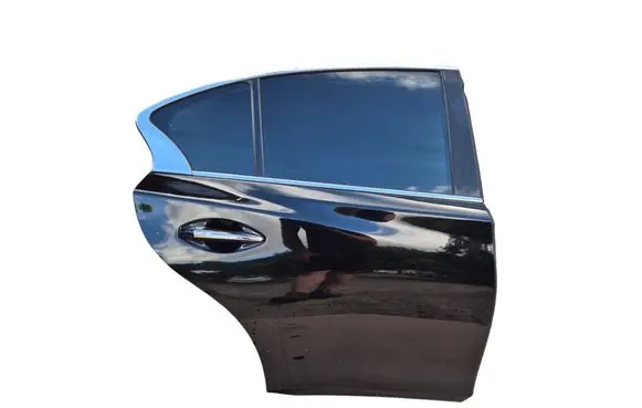 Infiniti Q50 Rear door