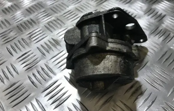 Vacuum pump